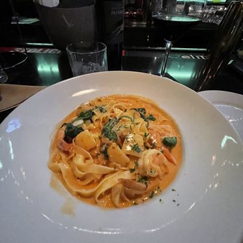 Americano Pie Bar - Fettuccine Americano - Italian Near Me - Islip, New York