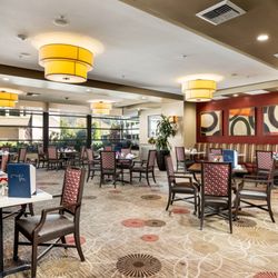 Ivy Park at Burbank - Community restaurant