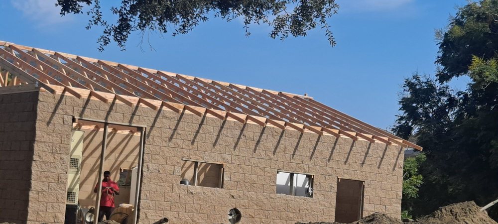 Slide of Alfaros and Son Roofing