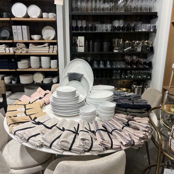West Elm - Furniture Stores Near Me - Pasadena, California