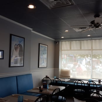 The Penguin - Penguins at the diner - Burgers Near Me - Bethany Beach, Delaware The Penguin - Penguins at the diner - Burgers Near Me - Bethany Beach, Delaware