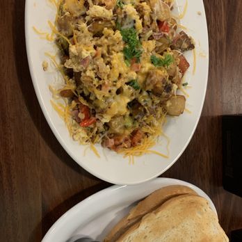 Headquarters Bar & Eatery - Cowboy skillet - Bars Near Me - Bakersfield, California