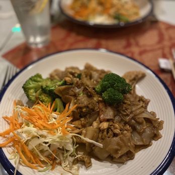 Krua Thai Restaurant - Pad Se Ew - Thai Near Me - Monterey, California Krua Thai Restaurant - Pad Se Ew - Thai Near Me - Monterey, California
