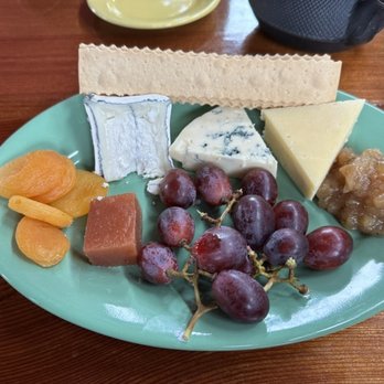 Nepenthe - California cheese plate - New American Near Me - Big Sur, California Nepenthe - California cheese plate - New American Near Me - Big Sur, California