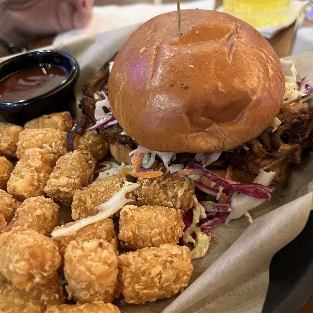 Morro Grill - Bbq pulled pork - American Near Me - Morro Bay, California Morro Grill - Bbq pulled pork - American Near Me - Morro Bay, California