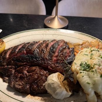Sexy Steak - Florintine Bisteka - Steakhouses Near Me - Detroit, Michigan Sexy Steak - Florintine Bisteka - Steakhouses Near Me - Detroit, Michigan