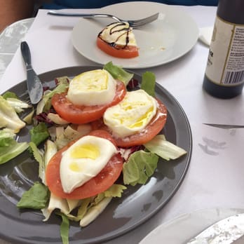 eBar - Tomato and mozzarella salad - Brasseries Near Me - Rome, RM eBar - Tomato and mozzarella salad - Brasseries Near Me - Rome, RM
