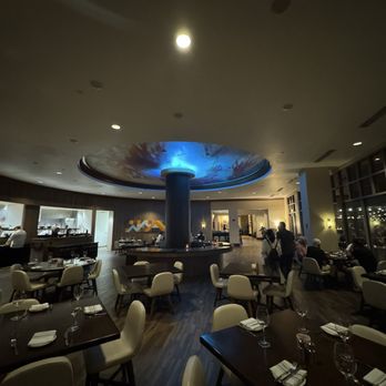 Signature Grill - Indoor seating area - Southern Near Me - Tucson, Arizona Signature Grill - Indoor seating area - Southern Near Me - Tucson, Arizona
