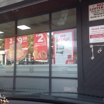 7-Eleven - Is great but they would let me use the restroom when some enter it. - Convenience Stores Near Me - Glendale, California