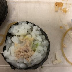 Sushi Dream - Tuna and avocado roll