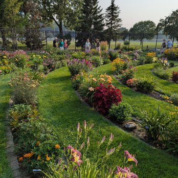 Labyrinth Garden Earth Sculpture - A labyrinth of gorgeous flora - Parks Near Me - West Bend, Wisconsin Labyrinth Garden Earth Sculpture - A labyrinth of gorgeous flora - Parks Near Me - West Bend, Wisconsin