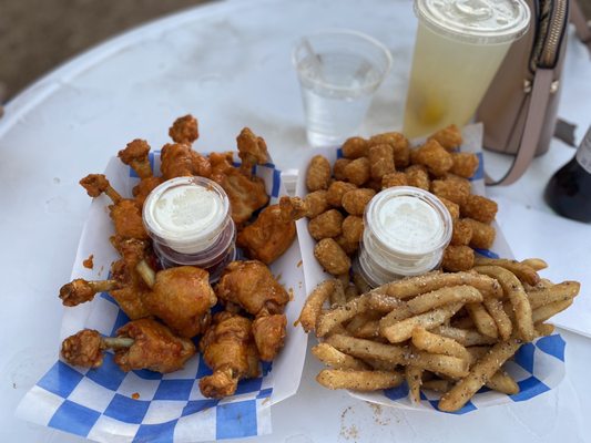 Tommy Want Wingy by null