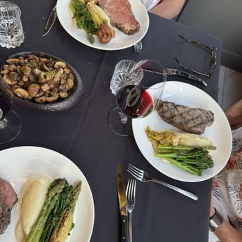 Erica Jane - Steaks and Prime Rib done to perfection! - Canadian (New) Near Me - Kelowna, British Columbia