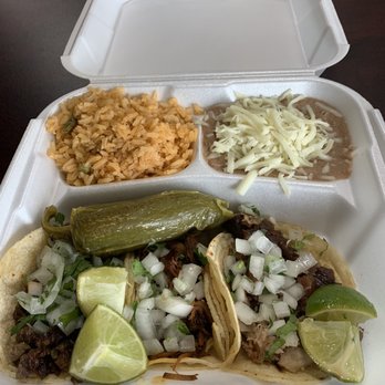 Tacos La Villa 2 - Asada, Barbacoa and Carnitas tacos (L to R) - Tacos Near Me - Kennesaw, Georgia Tacos La Villa 2 - Asada, Barbacoa and Carnitas tacos (L to R) - Tacos Near Me - Kennesaw, Georgia