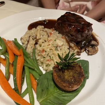 Scott's Seafood - Filet mignon - Seafood Near Me - Oakland, California