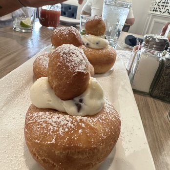 Hash Kitchen Arcadia - Cannoli Donuts - Breakfast & Brunch Near Me - Phoenix, Arizona Hash Kitchen Arcadia - Cannoli Donuts - Breakfast & Brunch Near Me - Phoenix, Arizona