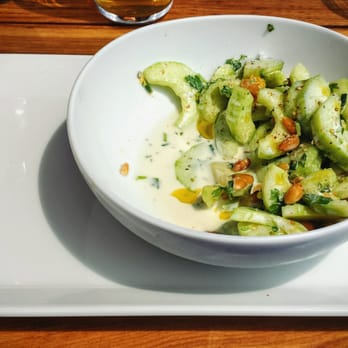 Jumble - Salade de concombres, herbes et pignons - French Near Me - Lyon, 69