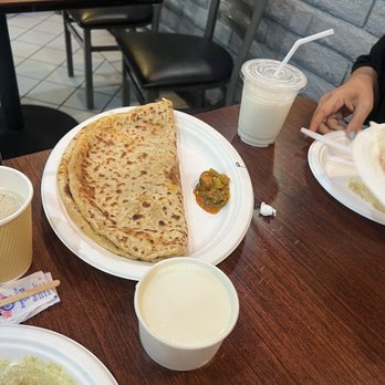 Delhiwala Chaat - Paneer Paratha - Food Trucks Near Me - Sunnyvale, California Delhiwala Chaat - Paneer Paratha - Food Trucks Near Me - Sunnyvale, California