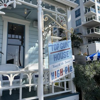 High-Pie - Front porch - Themed Cafes Near Me - Oceanside, California