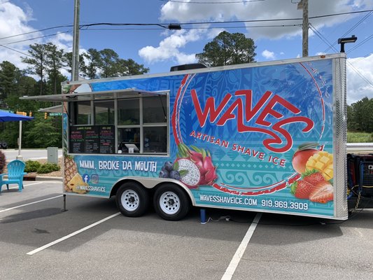 Waves Shave Ice by null