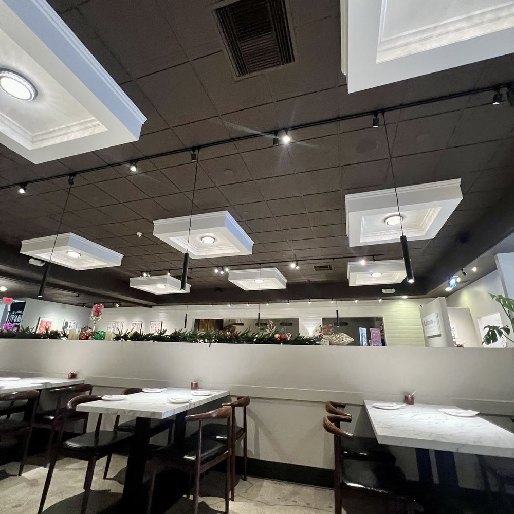 Favori Restaurant - Inside - Vietnamese Near Me - Garden Grove, California Favori Restaurant - Inside - Vietnamese Near Me - Garden Grove, California