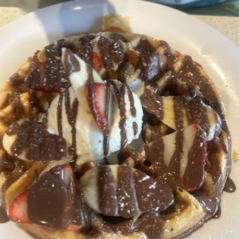 Kitch Cafe - Nutella Waffle with Strawberry and Bananas - Breakfast & Brunch Near Me - Fullerton, California