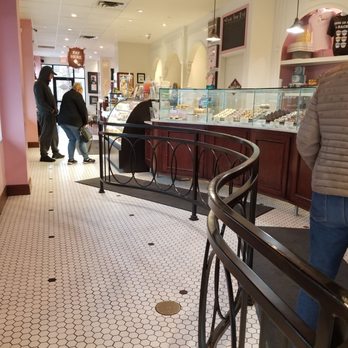 Nadia Cakes - Bakeries Near Me - Maple Grove, Minnesota