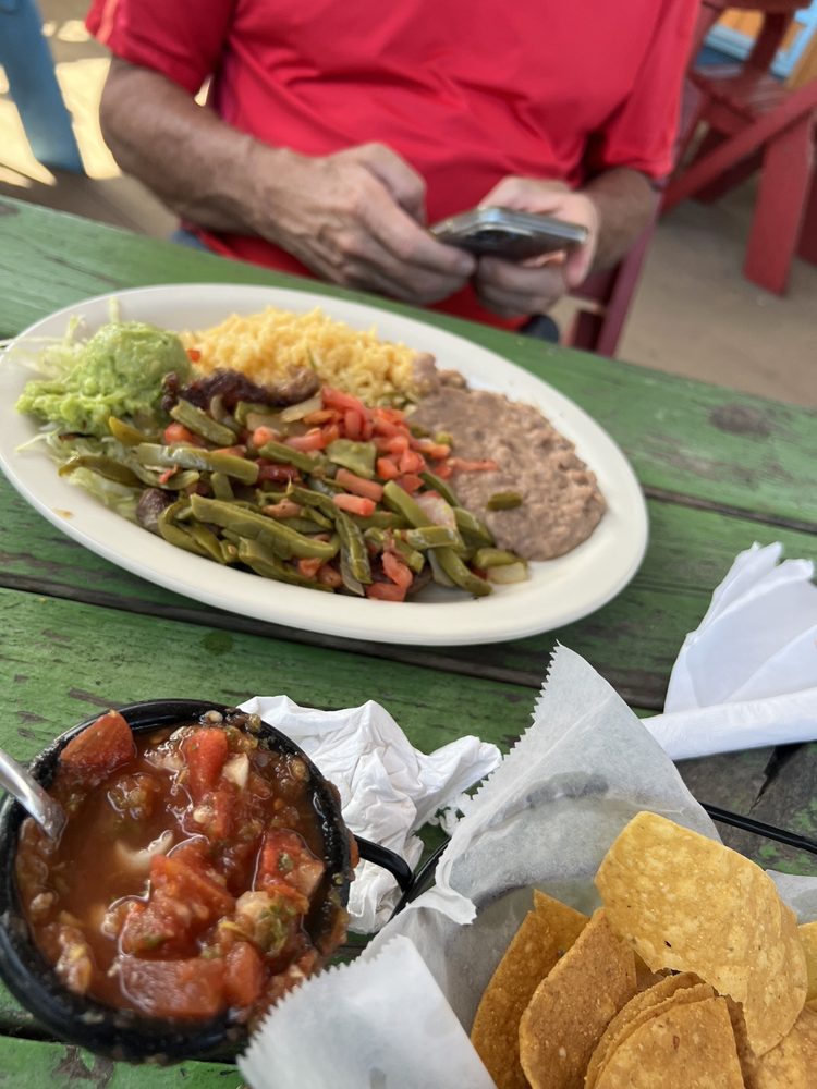 LA IGUANA RESTAURANT NO 4 46 Photos & 51 Reviews 100 5th Ave