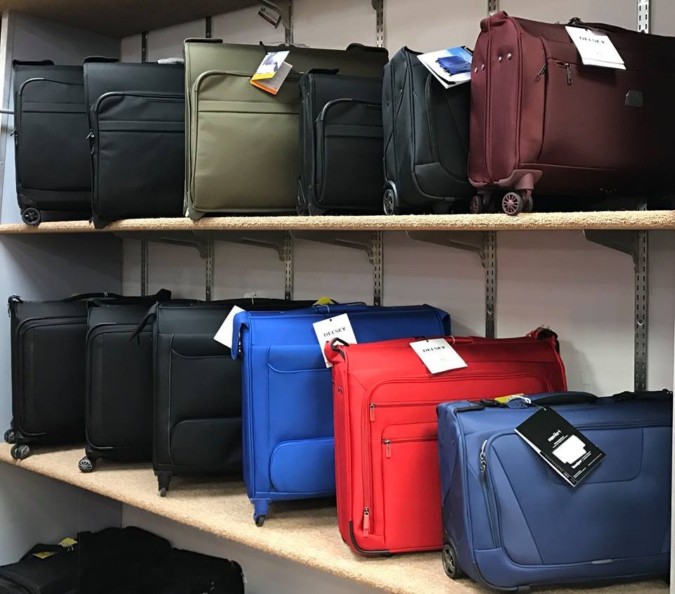 DISCOUNT LUGGAGE OUTLET Updated September 2024 21 Photos 12801 W