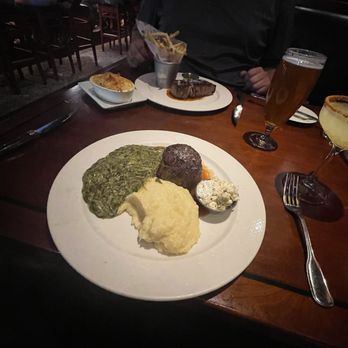 TOWN - Garlic Mashed Potatoes, Creamed Spinach, Filet - Steakhouses Near Me - San Carlos, California