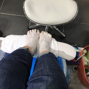 Lacque House - White chocolate mask - Nail Salons Near Me - Miami, Florida