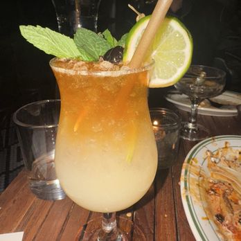 L & E Oyster Bar - Mai Tai - Seafood Near Me - Los Angeles, California