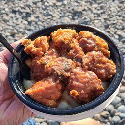 The glorious, delicious mess that is the poutine bowl. The glorious, delicious mess that is the poutine bowl.