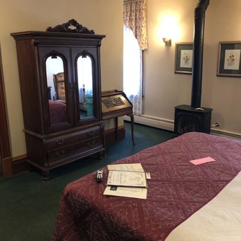 Hotel Ruby Marie - Hotels Near Me - Madison, Wisconsin