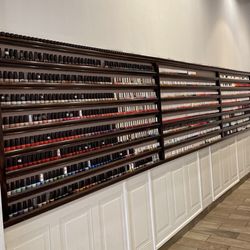 Botti Nail & Spa - Color station