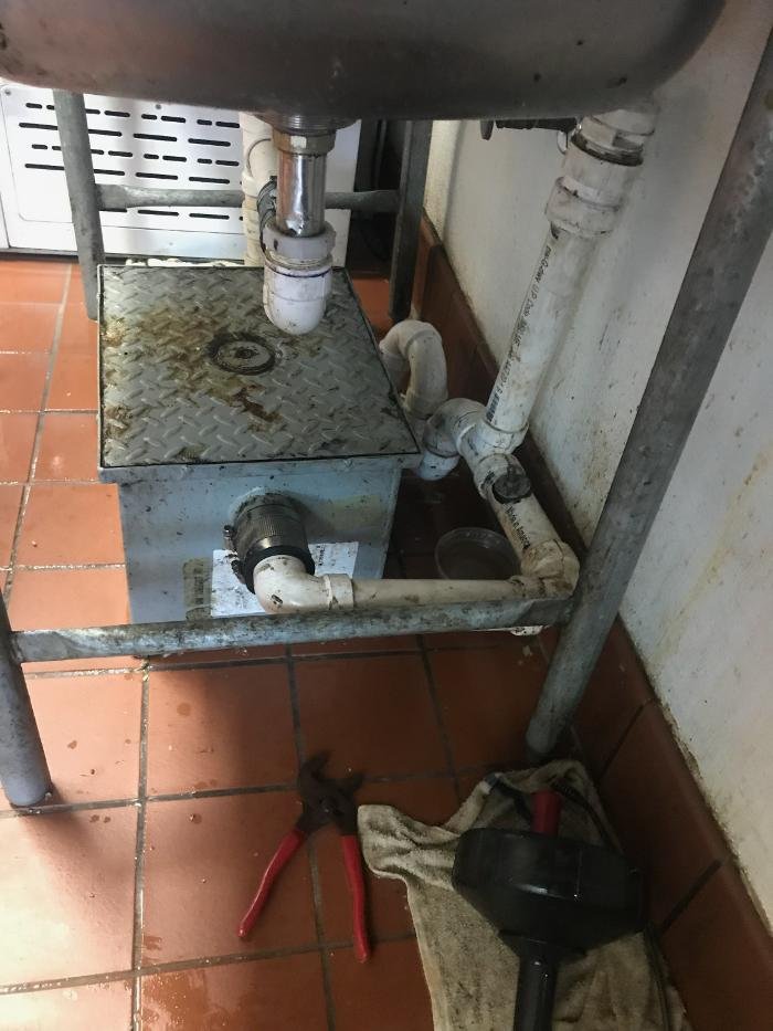 Slide of Emergency Sewer & Drain Service