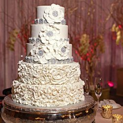 Heavenly Bakes - Wedding Cake