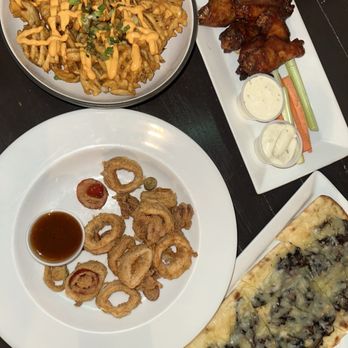 Olives and Oil - Calamari, flat bread, wings and fries - Bars Near Me - New Haven, Connecticut