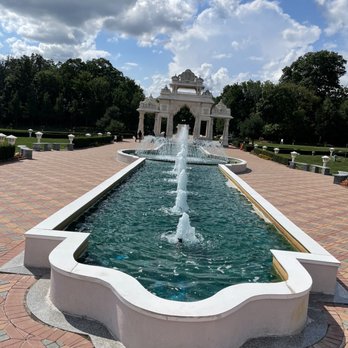 BAPS Shri Swaminarayan Mandir, Chicago - Hindu Temples Near Me - Bartlett, Illinois