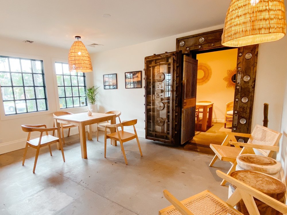 Momona Bakery And Coffee Shop