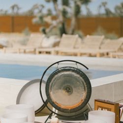 Cosmic Nina - Sound bath all set-up poolside at a lovely Airbnb