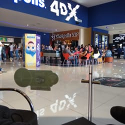 Cinepolis - Lo bueno es que tengo primera fila de la pelea hahahaha