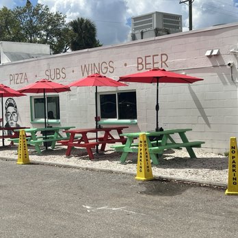 Santoro's Pizzeria - Outdoor seating - Pizza Near Me - Tampa, Florida