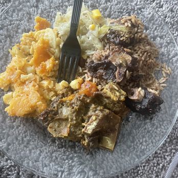 Calabash Caribbean Grill - Oxtails & Curry goat w/ rice n peas & cabbage & Mac n cheese ! - Caribbean Near Me - Columbia, South Carolina Calabash Caribbean Grill - Oxtails & Curry goat w/ rice n peas & cabbage & Mac n cheese ! - Caribbean Near Me - Columbia, South Carolina