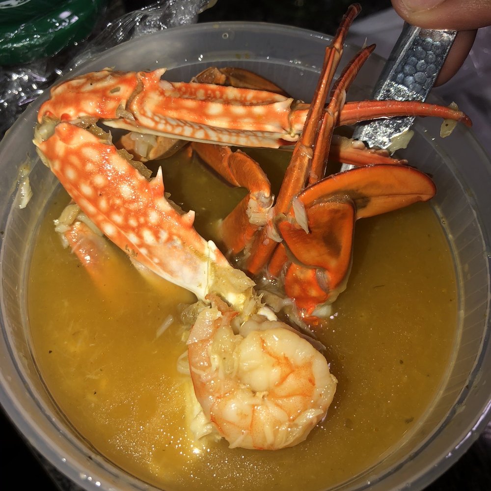 Puerto Plata Fish Market - Large soup $10 - Seafood Markets Near Me - Brooklyn, New York Puerto Plata Fish Market - Large soup $10 - Seafood Markets Near Me - Brooklyn, New York