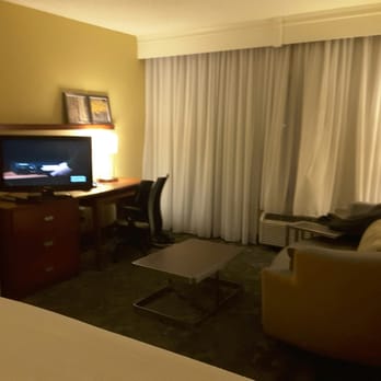 Courtyard Austin Airport - Couch, table, desk, tv! - Hotels Near Me - Austin, Texas