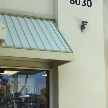 The Hat - Exterior - Fast Food Near Me - Rancho Cucamonga, California