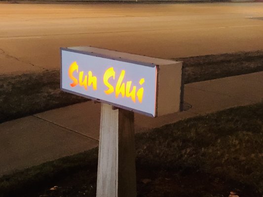 Sun Shui Asian Kitchen & Sushi by null