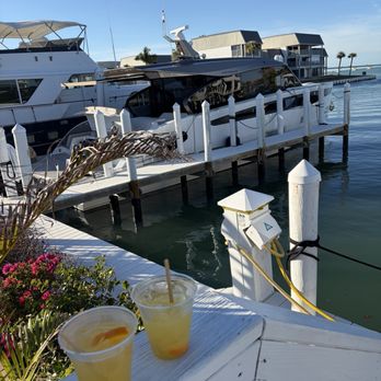 Gramma Dot's - Sippin Sunshine - Seafood Near Me - Sanibel, Florida