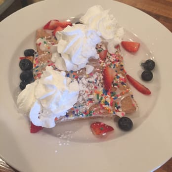 Iron Rooster - Mixed berry pop tart - Cocktail Bars Near Me - Annapolis, Maryland